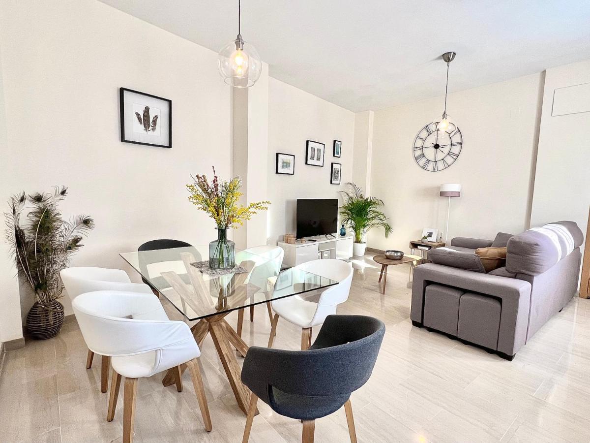 Teodosio Apartment FREE PARKING&CENTRAL AC Sevilla Exterior foto