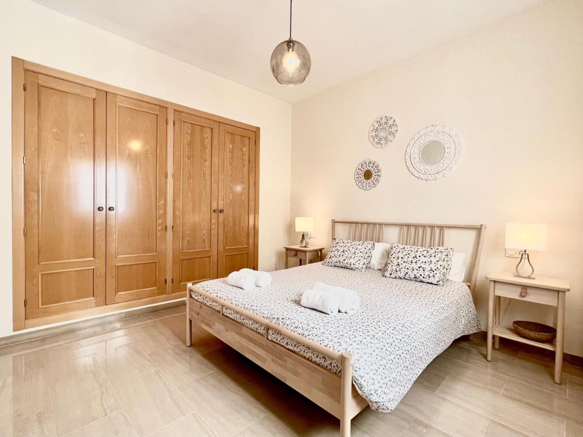 Teodosio Apartment FREE PARKING&CENTRAL AC Sevilla Exterior foto