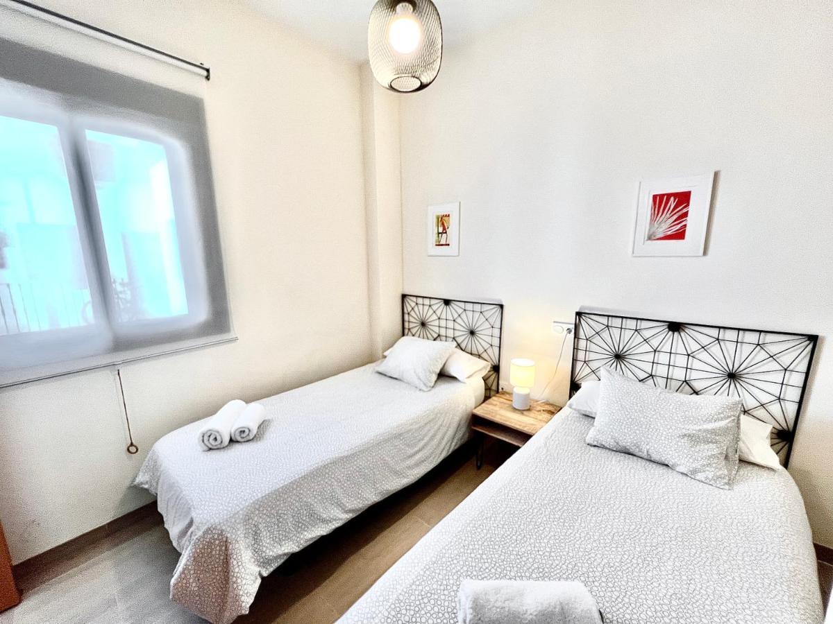 Teodosio Apartment FREE PARKING&CENTRAL AC Sevilla Exterior foto
