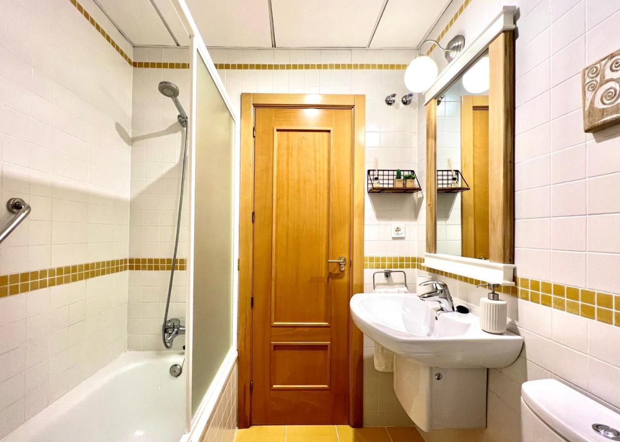 Teodosio Apartment FREE PARKING&CENTRAL AC Sevilla Exterior foto