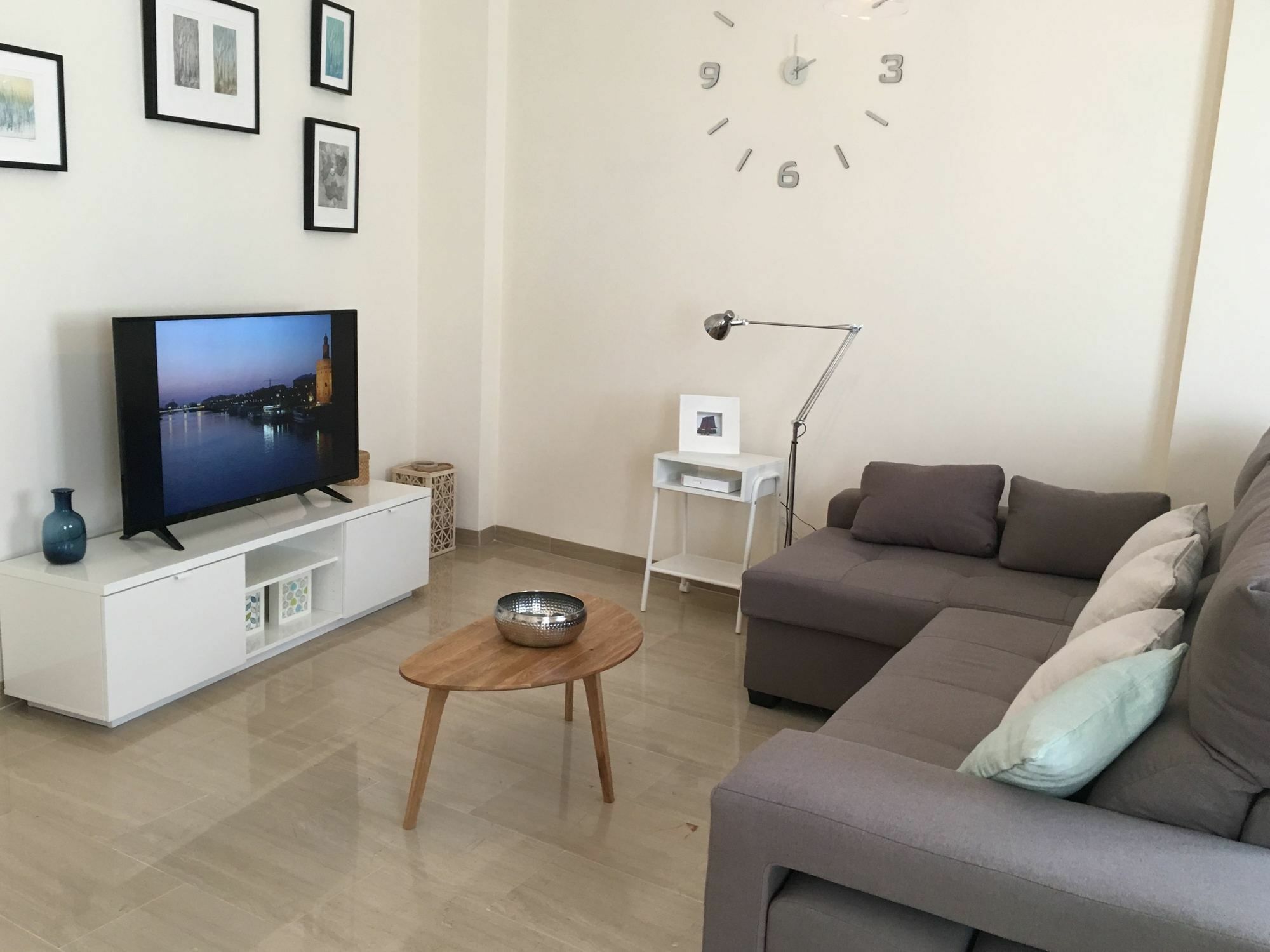 Teodosio Apartment FREE PARKING&CENTRAL AC Sevilla Exterior foto